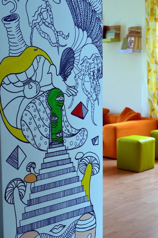 Exit Routine Hostel Timişoara Buitenkant foto