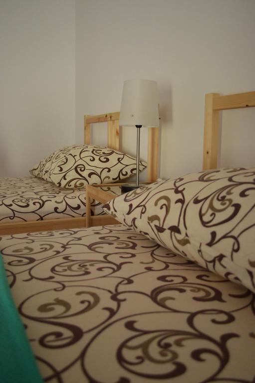 Exit Routine Hostel Timişoara Buitenkant foto